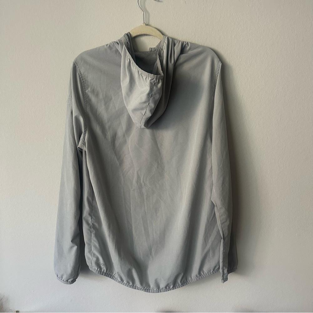 Vuori Outdoor Trainer Shell in Light Grey Medium - Picture 13 of 16